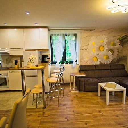 Daisy - Sunny Flowers Apartments วูแคนชิน ภายนอก รูปภาพ