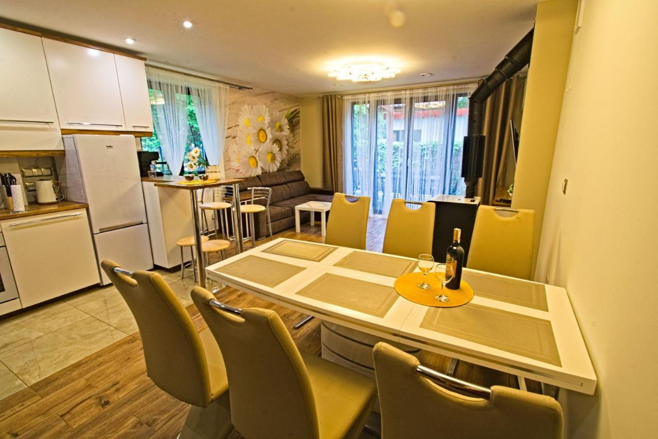 Daisy - Sunny Flowers Apartments วูแคนชิน ภายนอก รูปภาพ